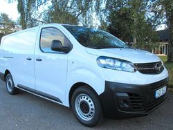 Vit Begagnad 2023 Opel Vivaro Van | 393 750 kr