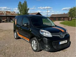 Svart Begagnad 2017 Renault Kangoo Minibuss | 48 000 kr (Bra pris)