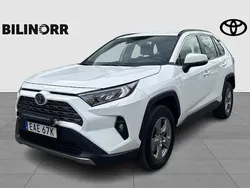 Vit Begagnad 2022 Toyota RAV4 Hybrid SUV | 374 900 kr (Superpris)
