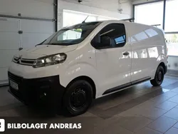 Vit Begagnad 2022 Citroën Jumpy Minibuss | 219 900 kr