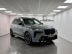 Grå Begagnad 2024 BMW X7 M Sport SUV | 1 179 000 kr