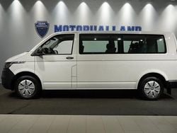 Vit Begagnad 2023 VW Caravelle SE Minibuss | 462 000 kr (Marknadspris)