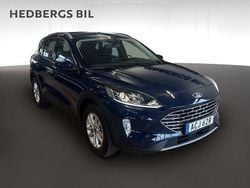 Blå Begagnad 2022 Ford Kuga Titanium SUV | 274 900 kr (Marknadspris)
