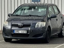 Grå Begagnad 2008 Toyota Auris Halvkombi | 8 000 kr (Superpris)