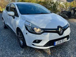Vit Begagnad 2017 Renault Clio IV Zen Halvkombi | 85 000 kr (Bra pris)