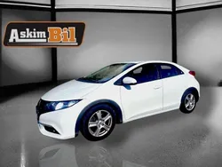 Vit Begagnad 2013 Honda Civic Sport Halvkombi | 129 900 kr (Lite dyr)