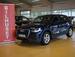 Blå Begagnad 2022 Audi Q2 Proline SUV | 249 900 kr (Marknadspris)