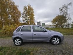 Grå Begagnad 2005 Opel Corsa Halvkombi | 25 900 kr (Marknadspris)