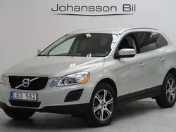 Vit Begagnad 2010 Volvo XC60 Summum SUV | 149 900 kr (Marknadspris)