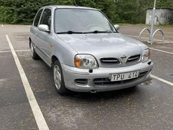 Silver Begagnad 2002 Nissan Micra Halvkombi | 16 000 kr