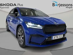 Blå Begagnad 2022 Skoda Enyaq iV SportLine SUV | 419 900 kr (Bra pris)