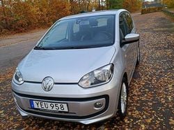 Silver Begagnad 2016 VW up! high up! Halvkombi | 69 000 kr (Bra pris)
