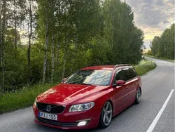 Röd Begagnad 2011 Volvo V70 R-Design Kombi | 65 000 kr (Lite dyr)