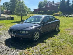 Svart Begagnad 2004 Volvo S60 Sedan | 20 000 kr (Marknadspris)