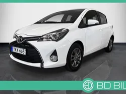 Vit Begagnad 2016 Toyota Yaris Active Halvkombi | 124 900 kr (Marknadspris)