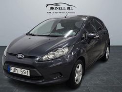 Grå Begagnad 2010 Ford Fiesta Halvkombi | 42 000 kr (Marknadspris)