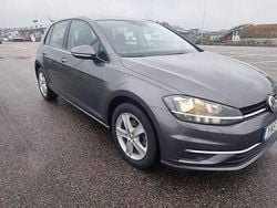Grå Begagnad 2018 VW Golf VII Halvkombi | 120 000 kr (Bra pris)