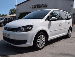 Vit Begagnad 2014 VW Touran Minibuss | 95 000 kr (Marknadspris)