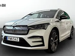 Vit Begagnad 2024 Skoda Enyaq iV RS SUV | 604 900 kr (Dyr)