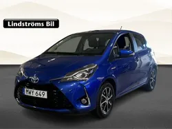 Blå Begagnad 2018 Toyota Yaris Hybrid Touch Halvkombi | 159 900 kr (Marknadspris)