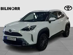 Vit Begagnad 2022 Toyota Yaris Cross SUV | 289 900 kr (Marknadspris)