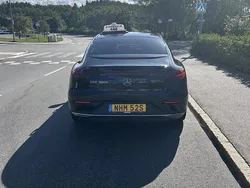 Svart Begagnad 2022 Mercedes EQE350 Avantgarde Sedan | 250 000 kr