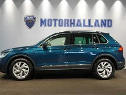 Blå Begagnad 2022 VW Tiguan SUV | 389 900 kr (Marknadspris)