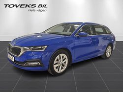Blå (energy blue) Begagnad 2022 Skoda Octavia Style Kombi | 219 900 kr (Marknadspris)