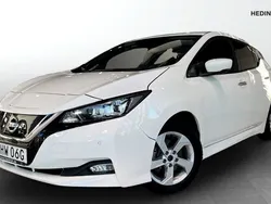Vit (white) Begagnad 2021 Nissan Leaf N-Connecta Halvkombi | 164 900 kr (Bra pris)