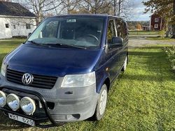 Blå Begagnad 2004 VW T5 Van | 40 000 kr (Lite dyr)