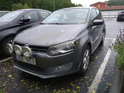 Grå Begagnad 2010 VW Polo Halvkombi | 28 500 kr (Marknadspris)