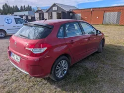 Röd Begagnad 2012 Citroën C4 Halvkombi | 20 000 kr (Superpris)