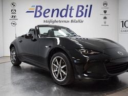 Svart Ny 2025 Mazda MX5 Exclusive-Line Cab | 349 500 kr (Bra pris)