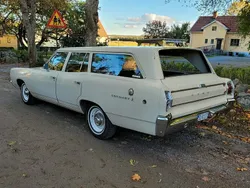 Ljusbrun Begagnad 1968 Dodge Coronet Kombi | 125 000 kr