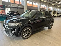 Svart Begagnad 2018 Kia Stonic Advance SUV | 144 900 kr (Marknadspris)