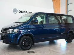 Mörkblå Begagnad 2014 VW Caravelle Comfortline Minibuss | 224 800 kr (Lite dyr)