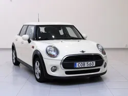 Vit Begagnad 2016 Mini ONE Pepper Halvkombi | 105 000 kr (Marknadspris)