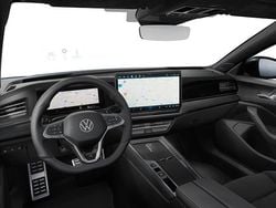 Svart Begagnad 2024 VW Passat R-line | 529 800 kr