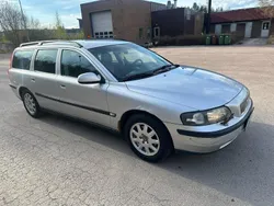 Grå Begagnad 2002 Volvo V70 Business Edition Kombi | 19 900 kr (Lite dyr)