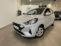 Gråmetallic Begagnad 2024 Hyundai i10 Essential Halvkombi | 154 500 kr