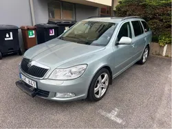 Grön Begagnad 2010 Skoda Octavia Elegance Kombi | 43 000 kr (Marknadspris)