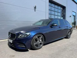 Mörkblå Begagnad 2019 Mercedes E300 AMG line Kombi | 299 000 kr (Lite dyr)