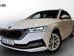 Vit Begagnad 2022 Skoda Octavia Style Kombi | 264 900 kr (Marknadspris)