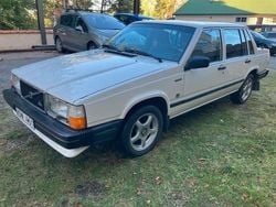 Vit Begagnad 1988 Volvo 740 Sedan | 69 000 kr