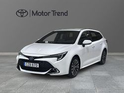 Vit Begagnad 2025 Toyota Corolla Style Kombi | 354 900 kr (Lite dyr)