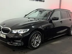 Svart Begagnad 2020 BMW 330e Sport Line Kombi | 279 900 kr (Marknadspris)