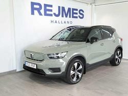 Grön Begagnad 2022 Volvo XC40 Core SUV | 289 500 kr