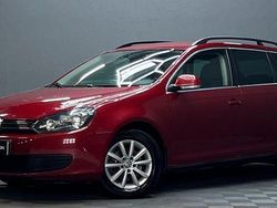 Mörkröd (röd) Begagnad 2010 VW Golf VI Kombi | 44 900 kr (Marknadspris)