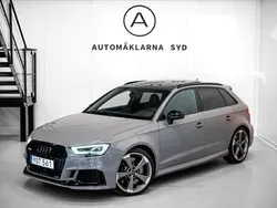 Grå Begagnad 2018 Audi RS3 Sportback Comfort Halvkombi | 499 900 kr (Marknadspris)