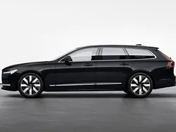 Svart Begagnad 2023 Volvo V90 Core Kombi | 619 900 kr